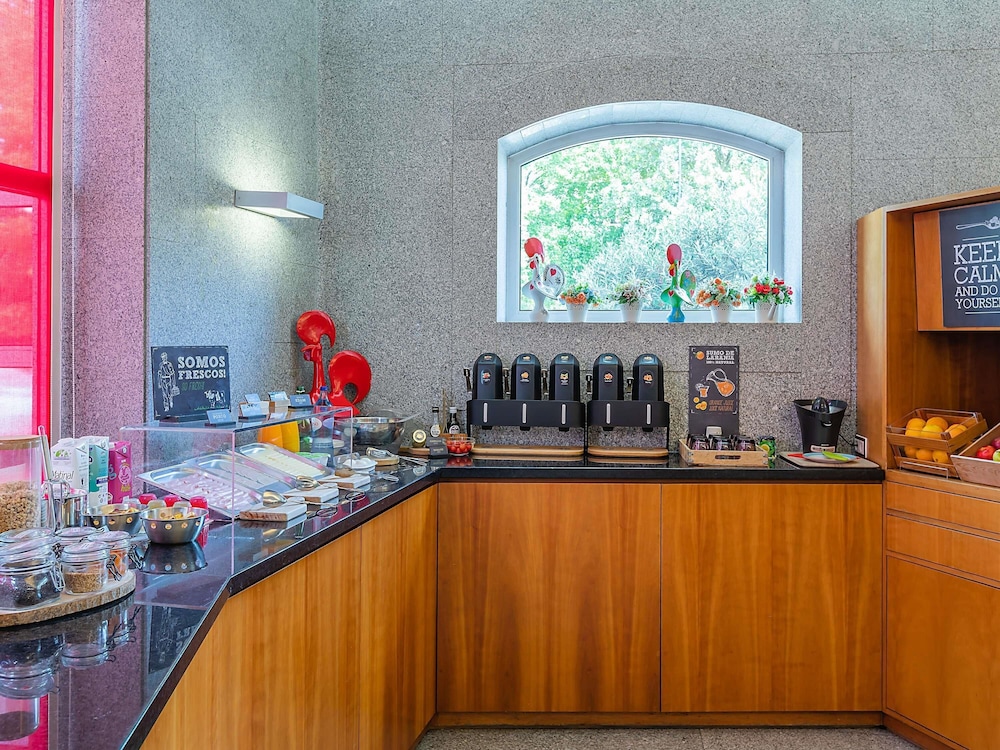 Ibis Guimaraes 15/73