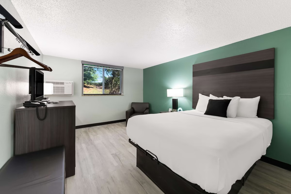 Room, Queen Bed