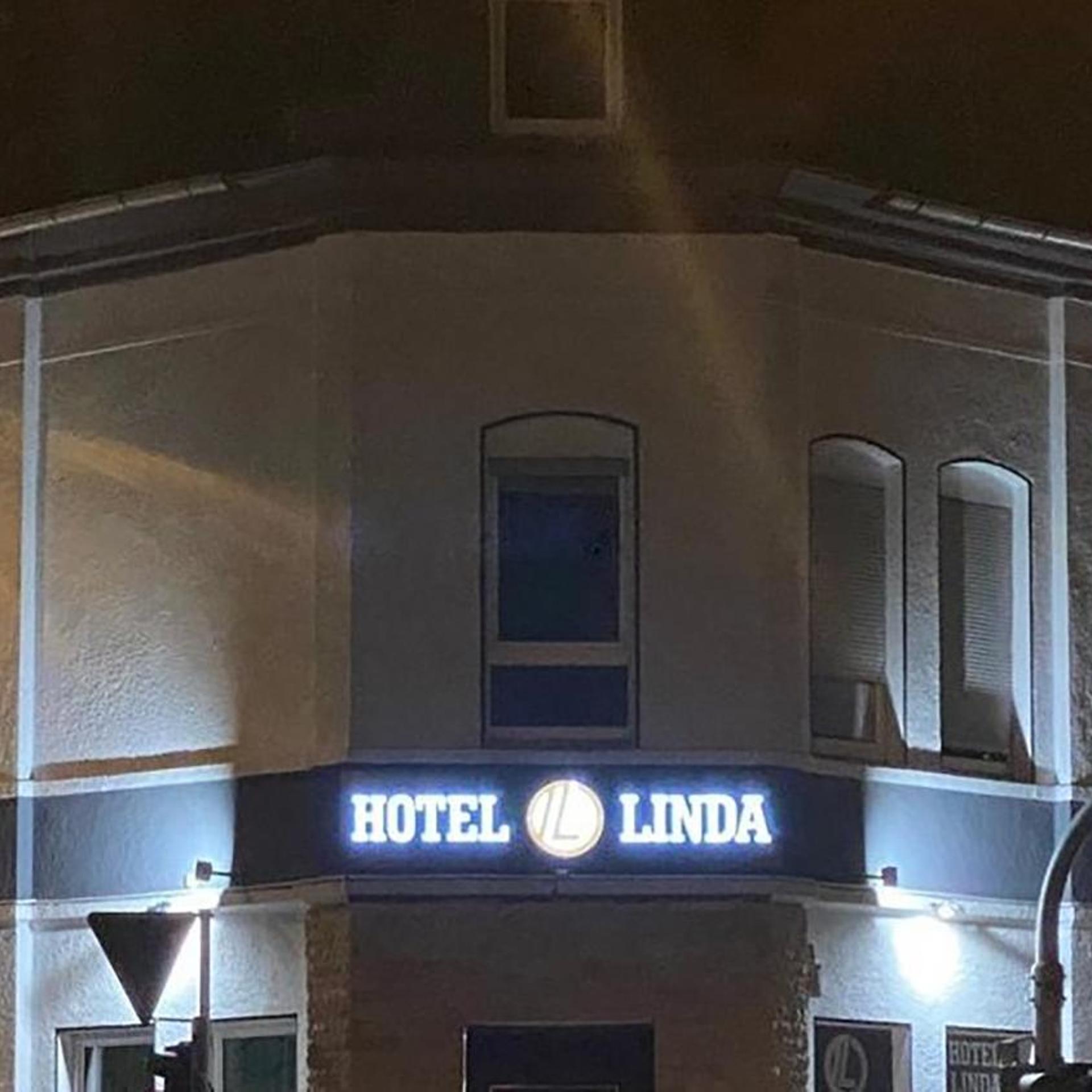 Hotel Linda 2/28