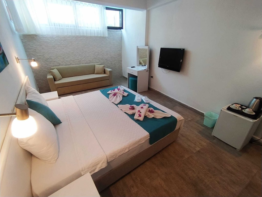 Alya Hotel Gocek 40/70