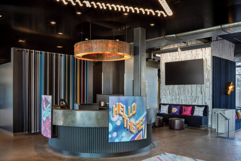 Aloft Phoenix Airport 13/62
