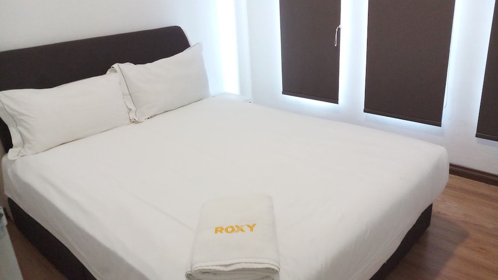 Roxy Hotel Apartment 19/58