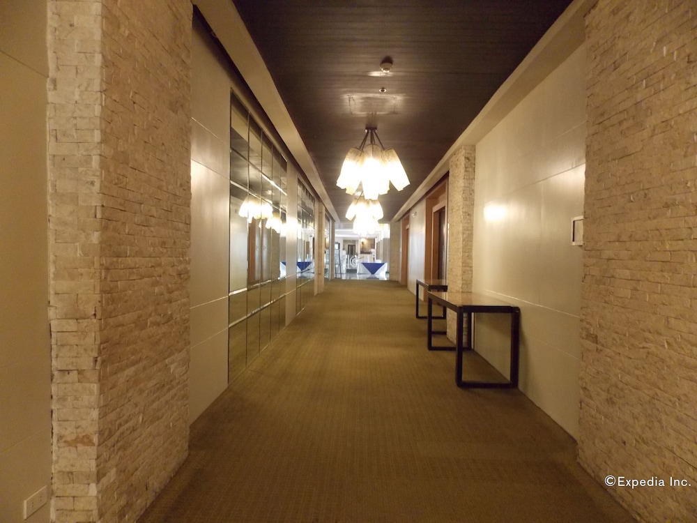 L'Fisher Hotel 23/50