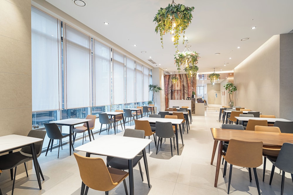 Kwangsu Hotel 44/52