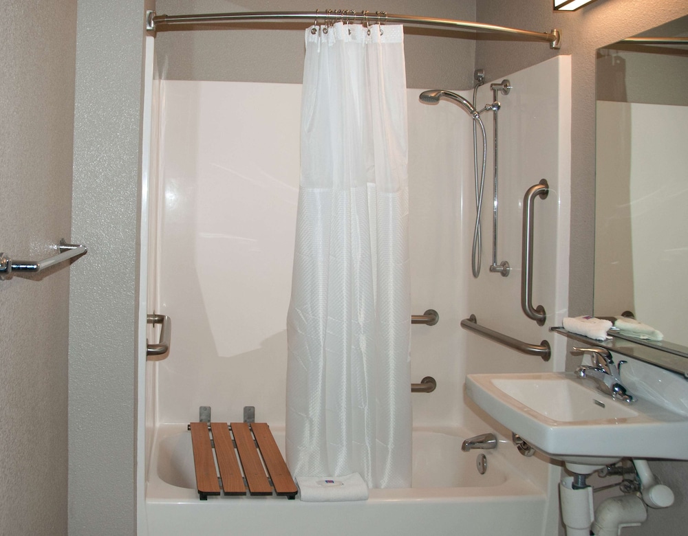Motel6 Carson City, NV 24/66
