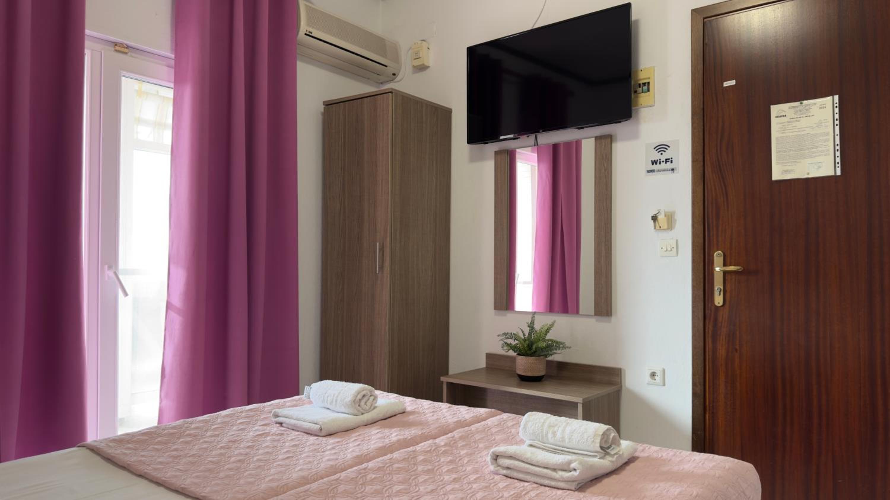 Christina Hotel 23/50