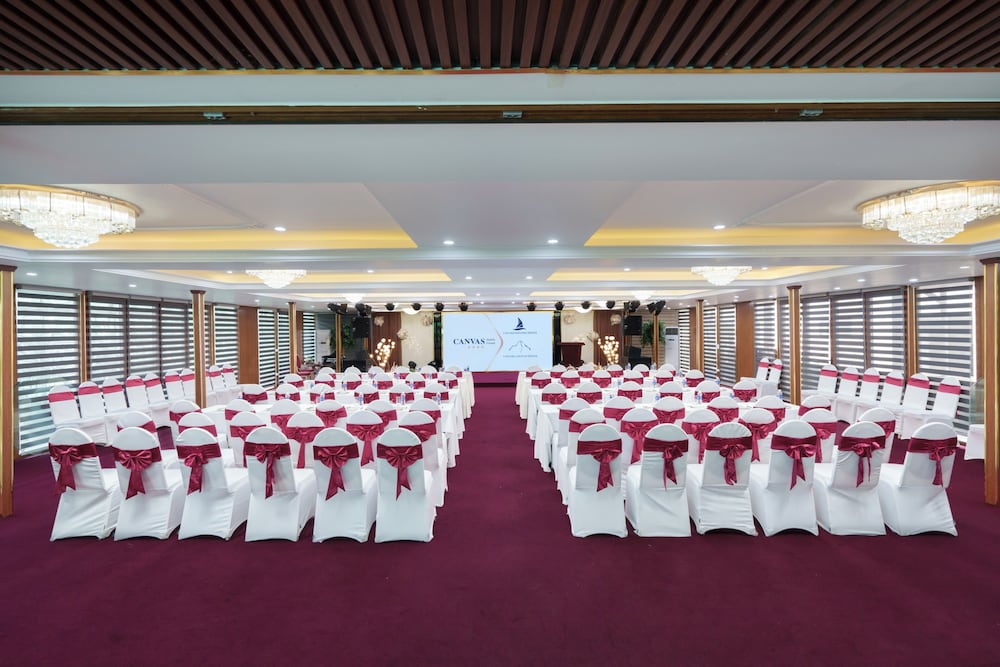 Canvas Sapa Legend Hotel 56/63