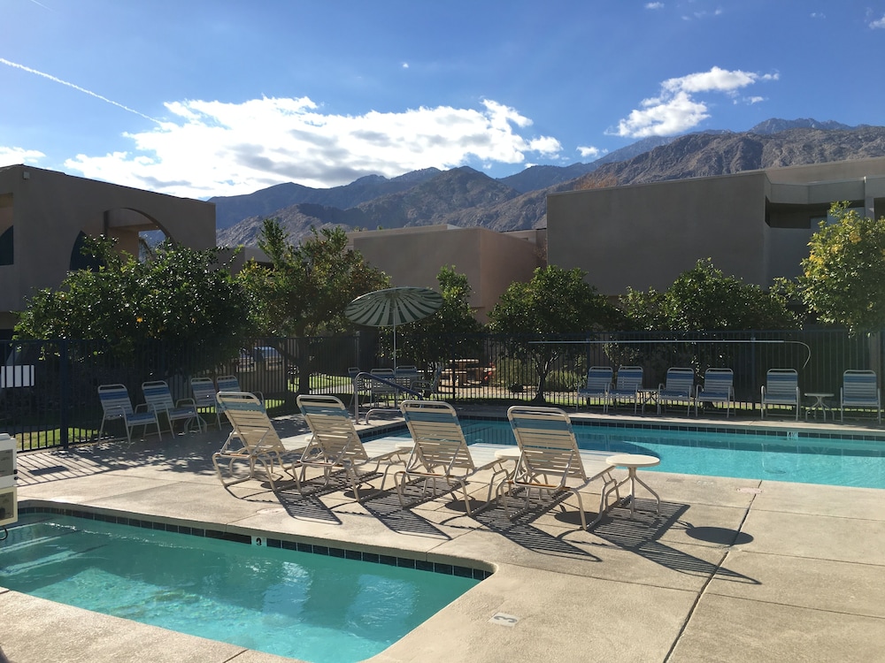 Vista Mirage Resort 2/93