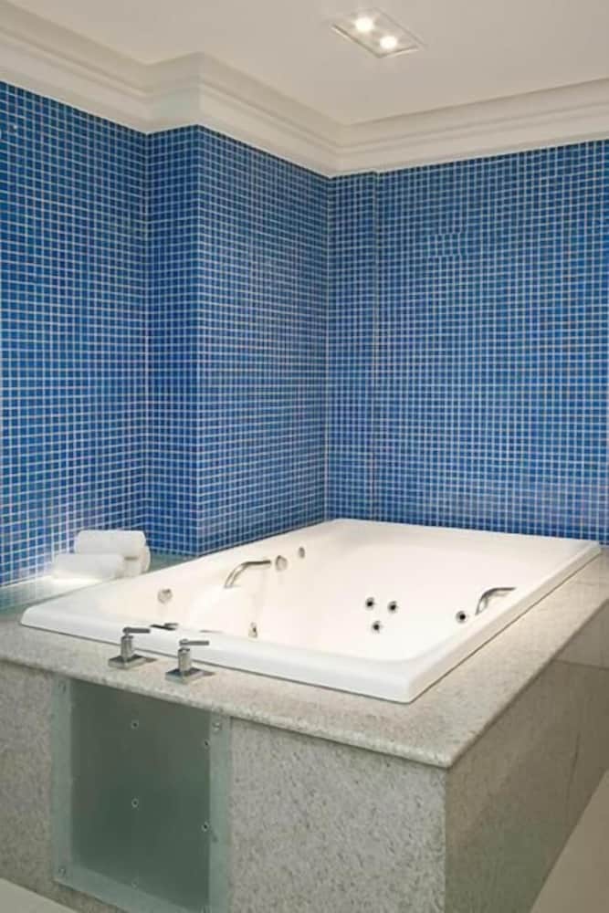 Brisa Tower Hotel 45/45
