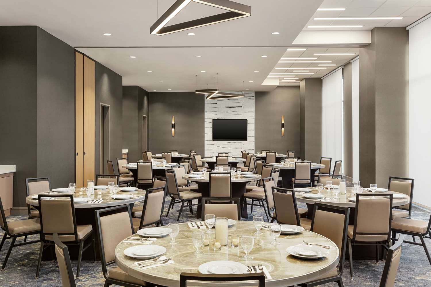 Home2 Suites by Hilton Nashville West End Avenue 31/34