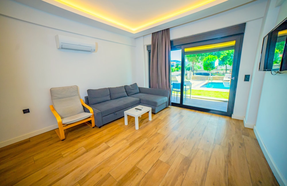 Camyuva Beach 40/59
