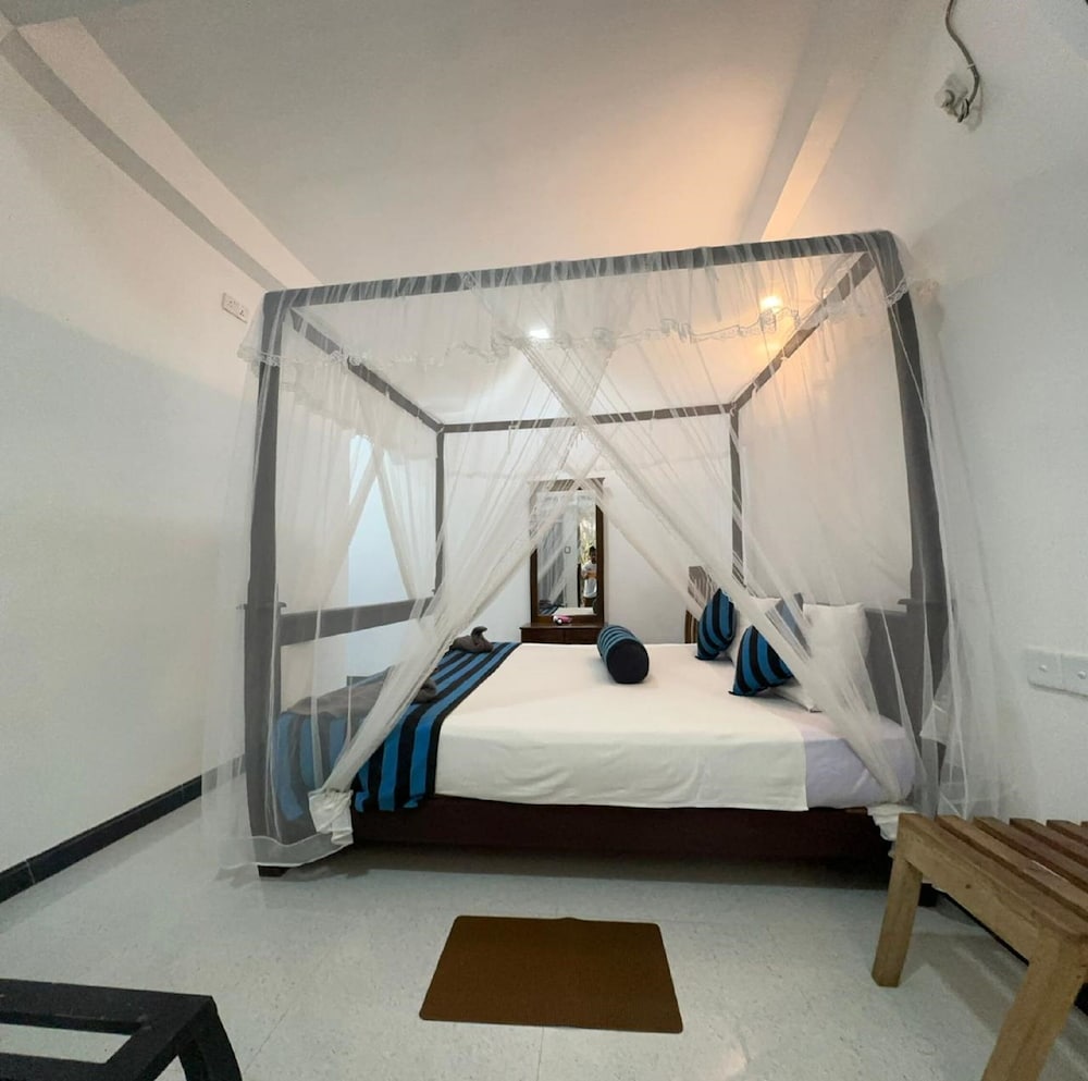 SUPERIOR, DOUBLE BED