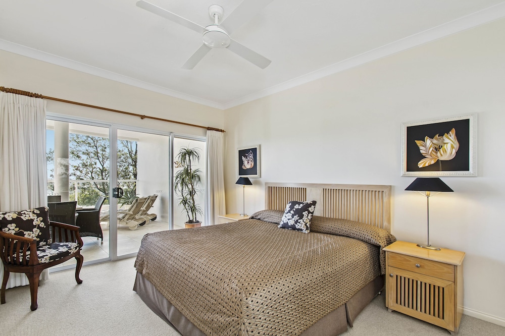 THE LOOKOUT RESORT 33/74