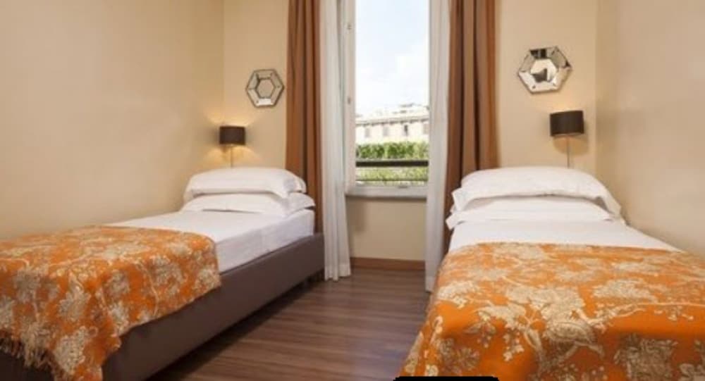 Residence Trianon Borgo Pio 28/72