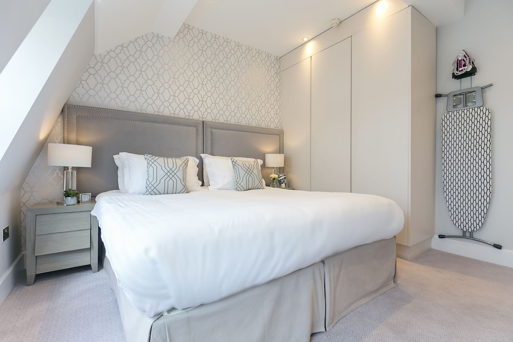 2 BEDROOMS, APARTMENT, 2 KING BEDS, SOFA