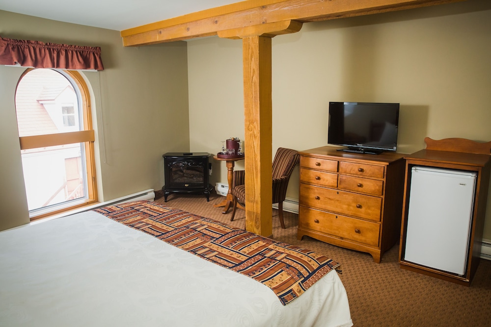 The Murray Premises Hotel 35/55