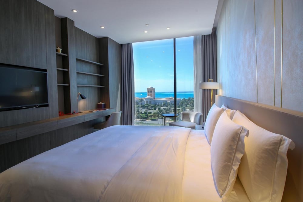 Views Hotel And Residence 55/69