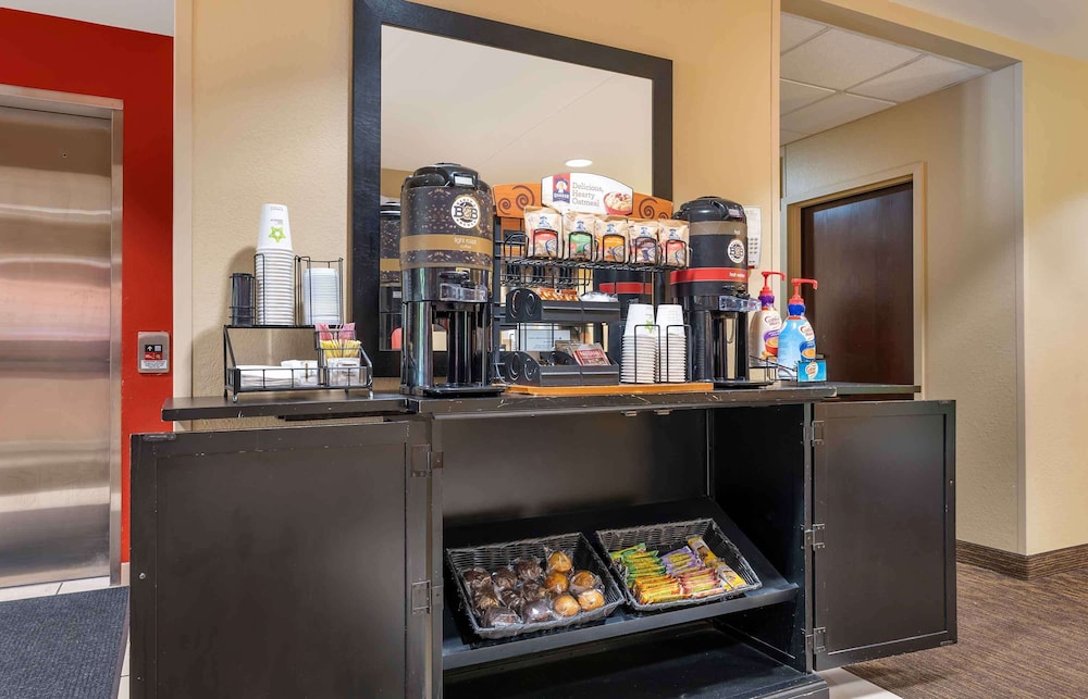 Extended Stay America Bloomington - Normal 32/48