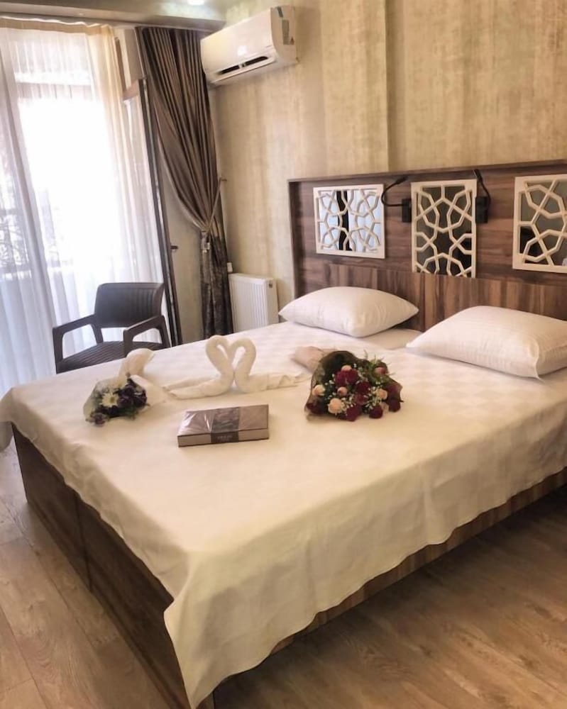 Yalova Sezon Otel 8/23