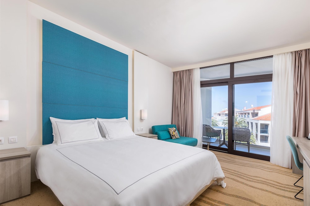 Superior, Twin Beds, Garden View