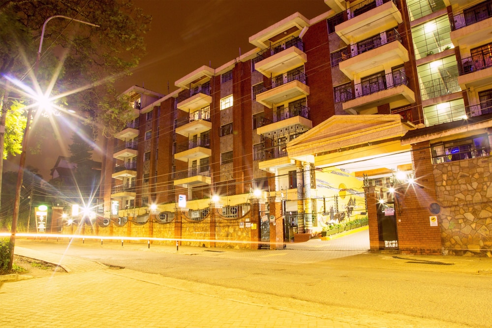 Njema Court Apartments 45/50