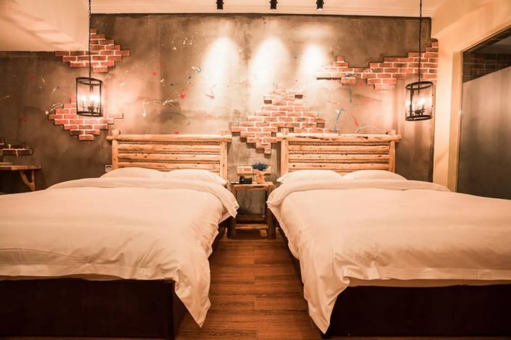 Jiange Shiguang Travel Inn 9/20