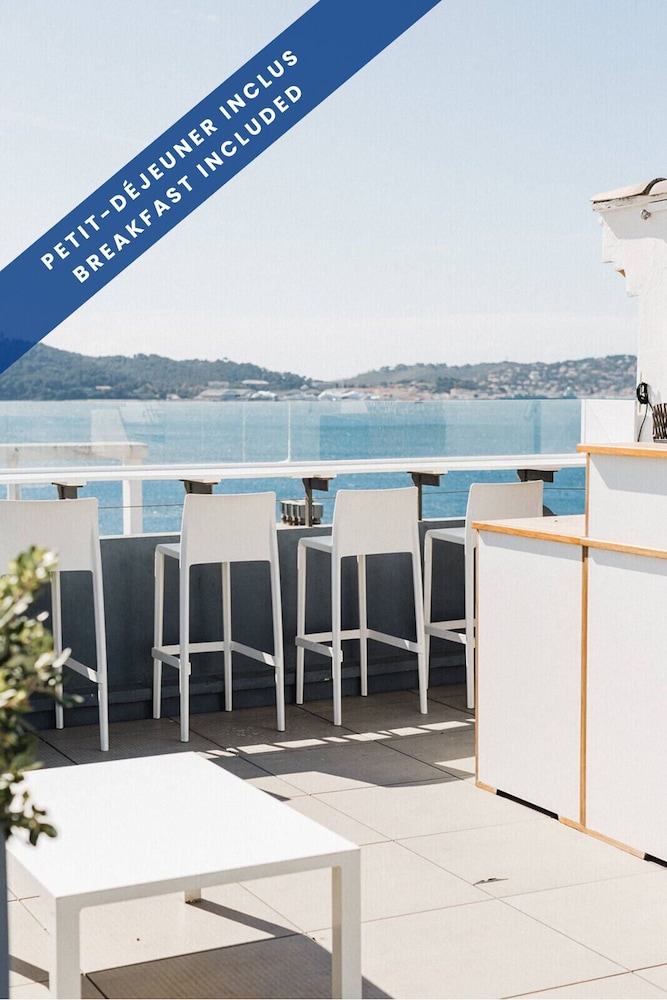 Les Voiles Hotel 3/50