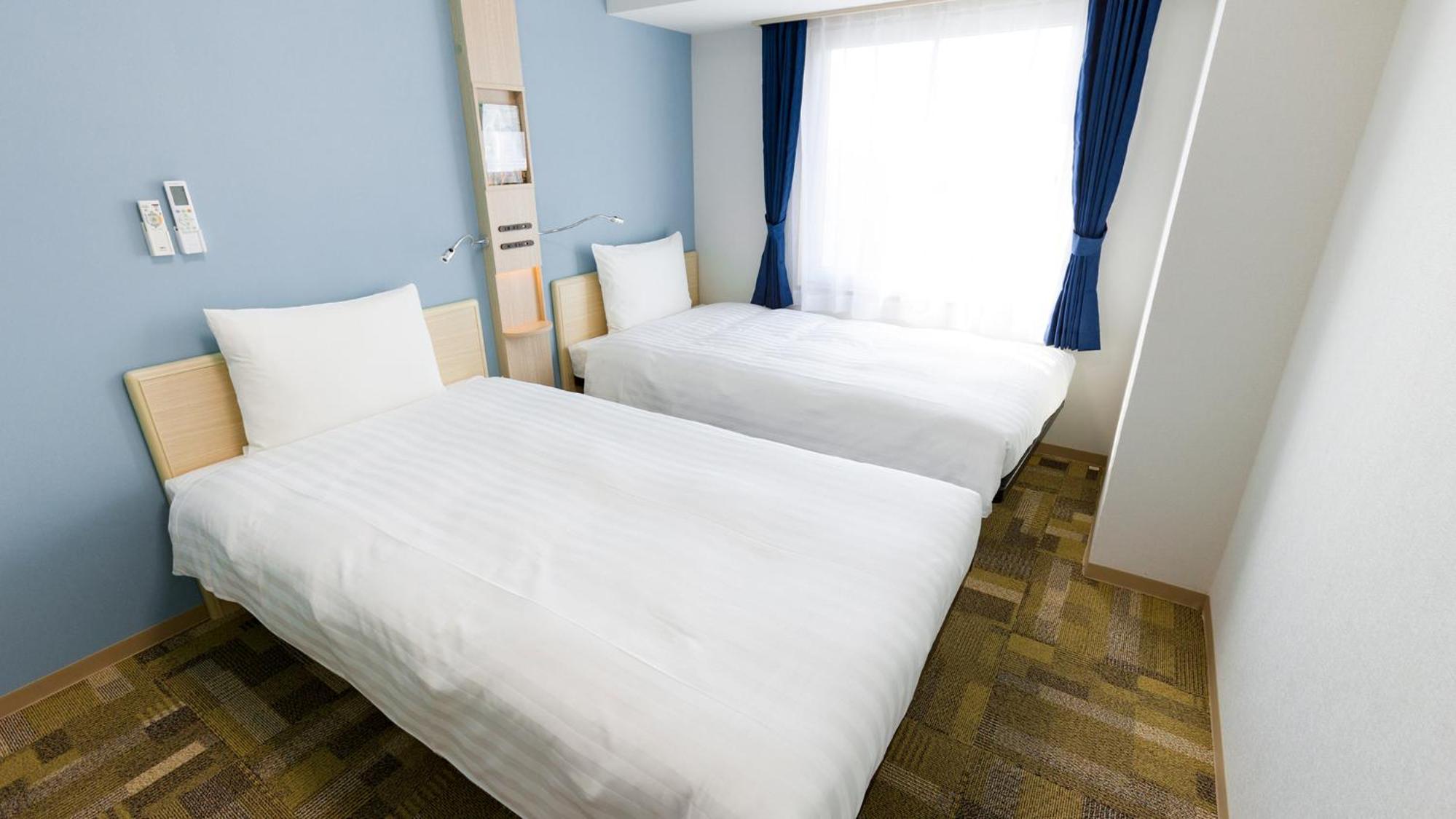 غرفة بسريرين منفصلين للمدخنين، Toyoko Inn JR Wakayama-eki Higashi-guchi 10/10