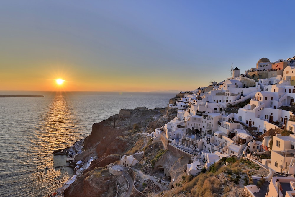 Oia Castle Luxury Suites by Art Maisons 39/50