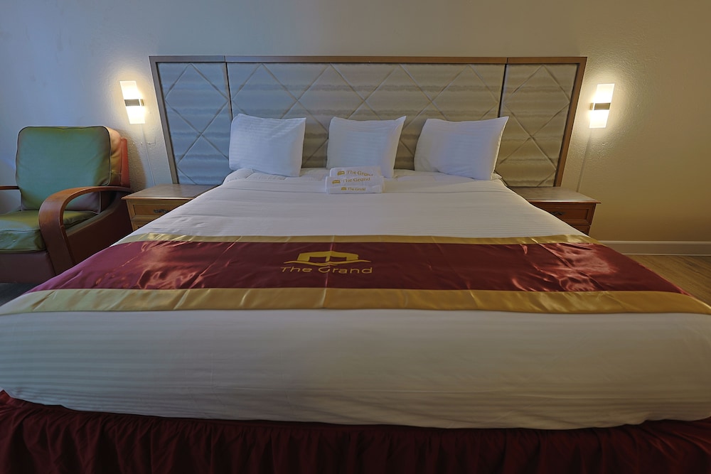 The Grand by Capital O Texarkana I-30 21/50