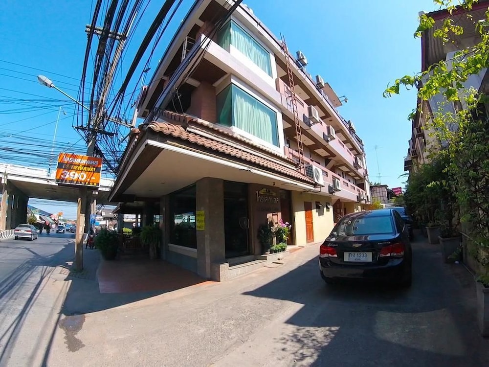 Kraisaeng Place 17/18