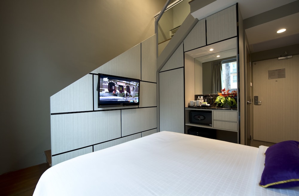 V Hotel Bencoolen 29/54
