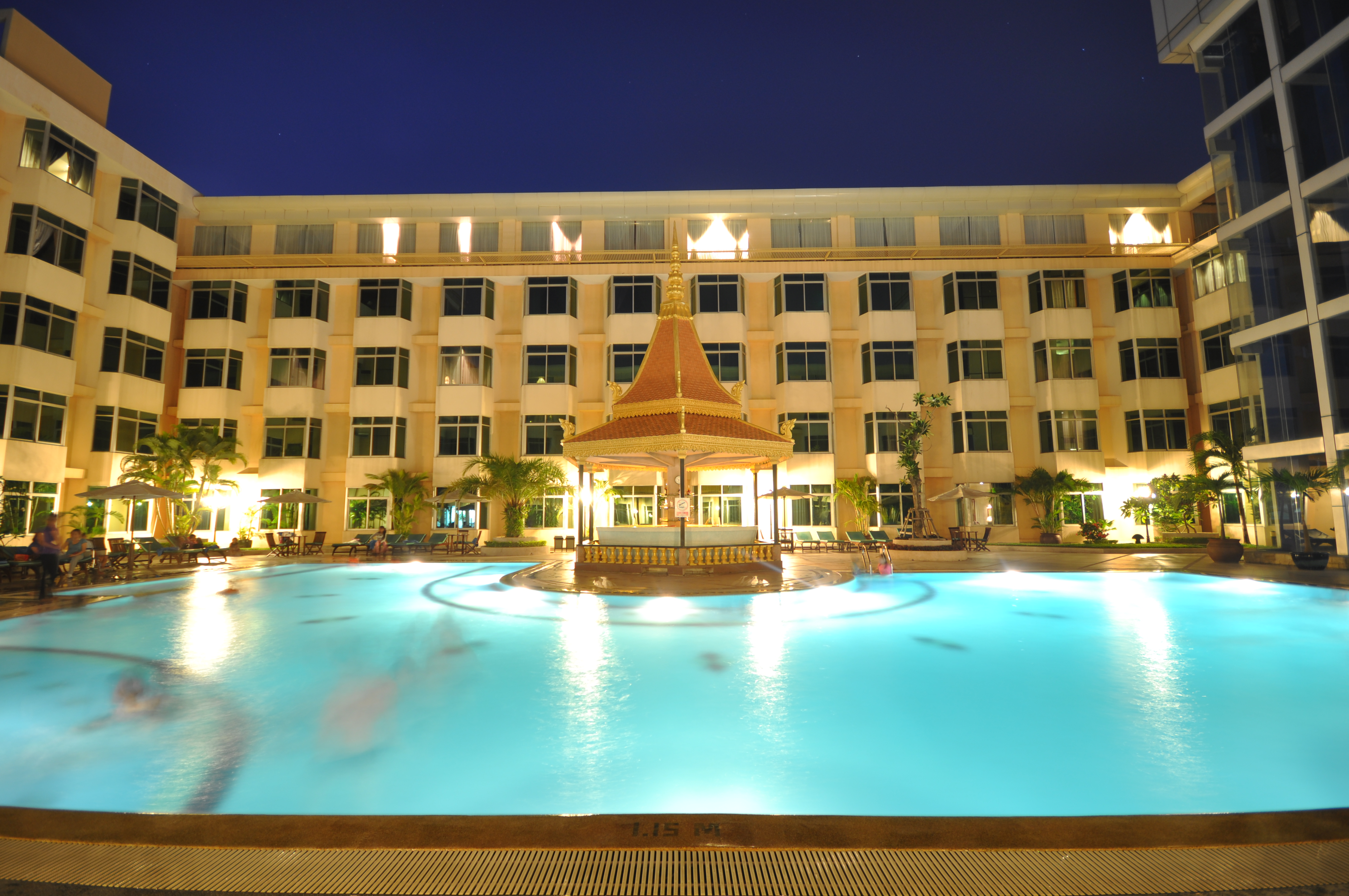 Phnom Penh Hotel 4/75