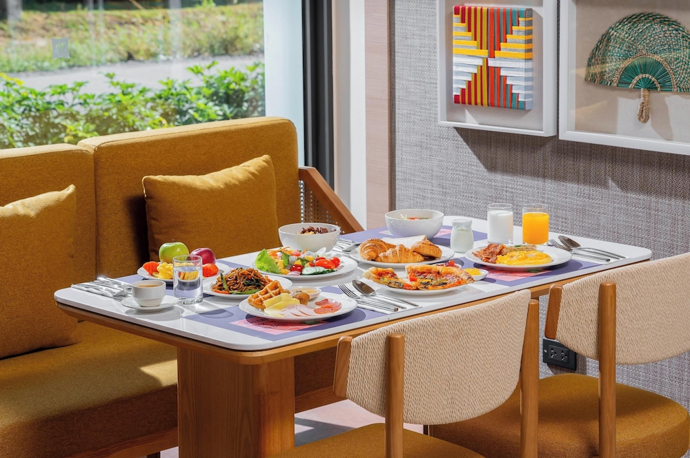 ibis Styles Phuket Bangtao 37/51