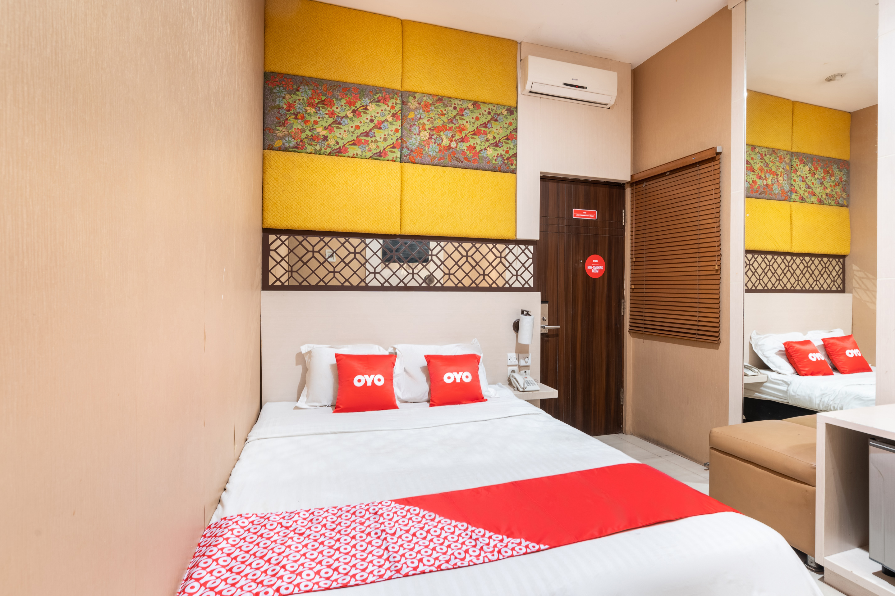OYO Flagship 91863 Metro House 14/50