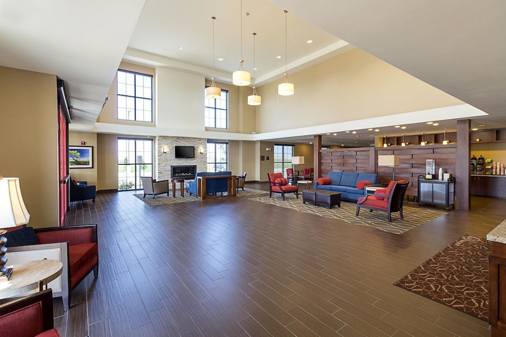 Comfort Suites & Conference Center Worthington MN 26/38