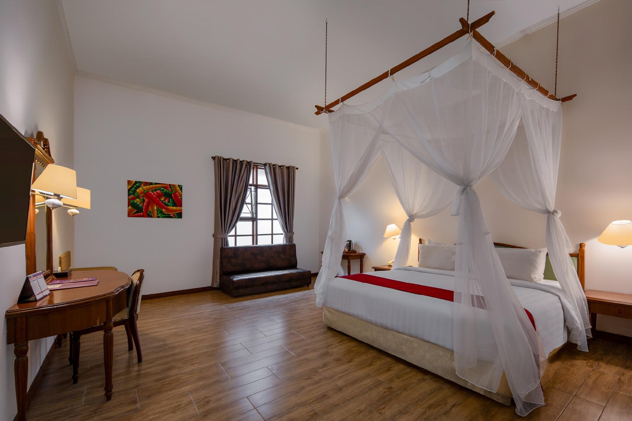 Cottage, Suite, King and Twin Beds