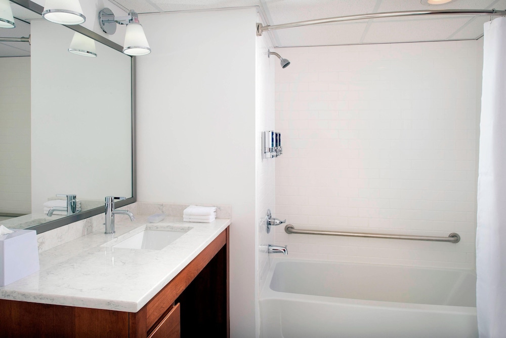 Four Points By Sheraton Virginia Beach Oceanfront 9/30