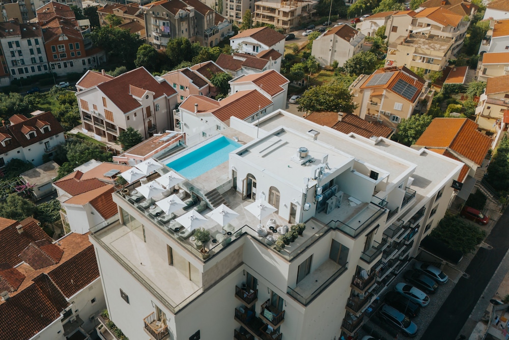 Infinity Hotel & More in BUDVA