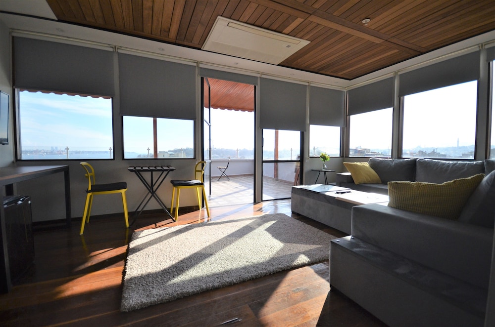 Unver Galata Apart 43/53
