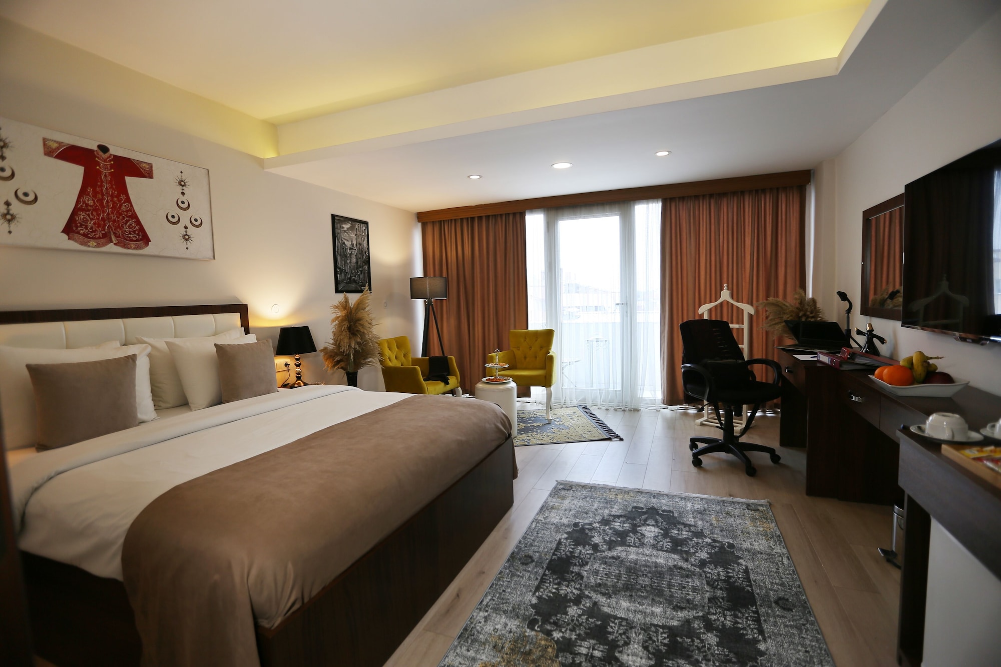 ROOM, SINGLE