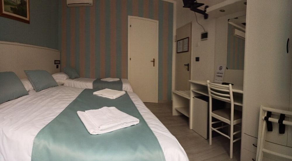 Leonardo Hotel 27/63