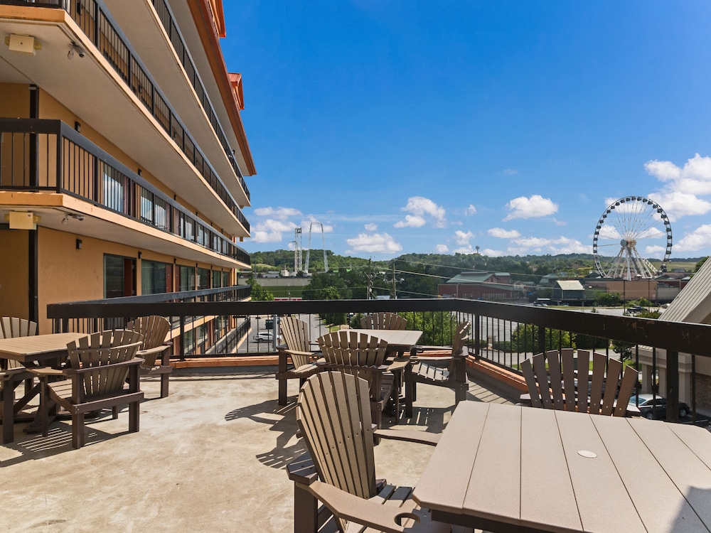 Mountain Vista Inn and Suites 10/57