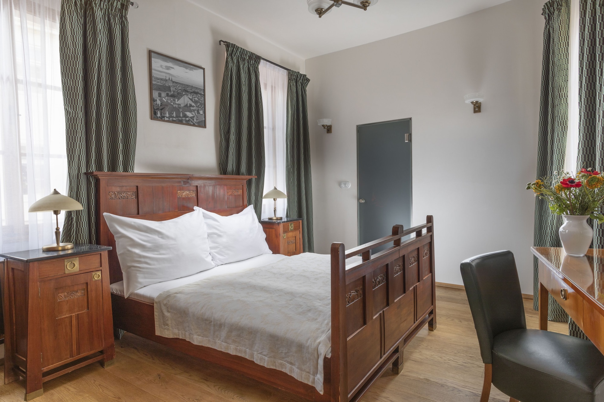 SUPERIOR, DOUBLE BED