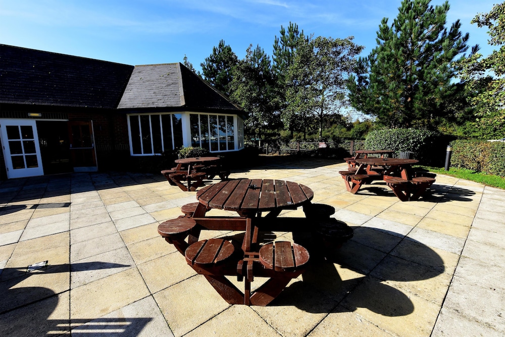 Premier Inn Isle Of Wight (Newport) 55/57
