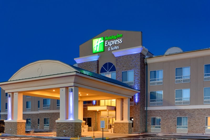Holiday Inn Express Hotel Suites Grants Milan 3/33