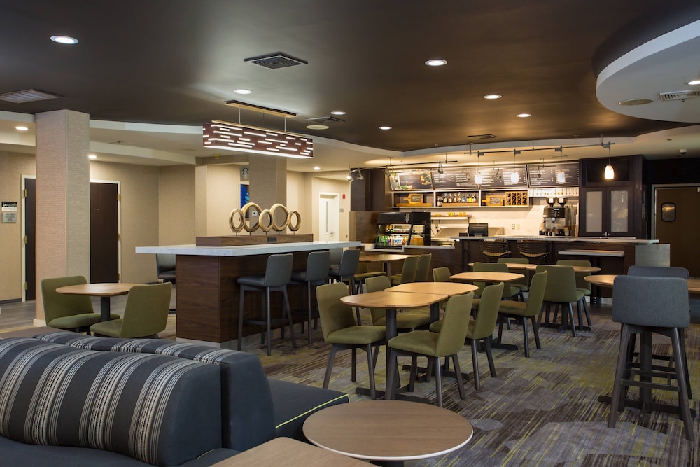 Courtyard By Marriott Boston Westborough 19/26