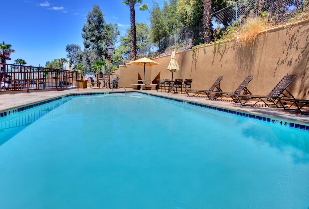 Holiday Inn Express La Mesa Near SDSU 1/72