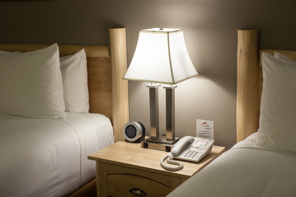 Swiss Chalet Motel 26/43
