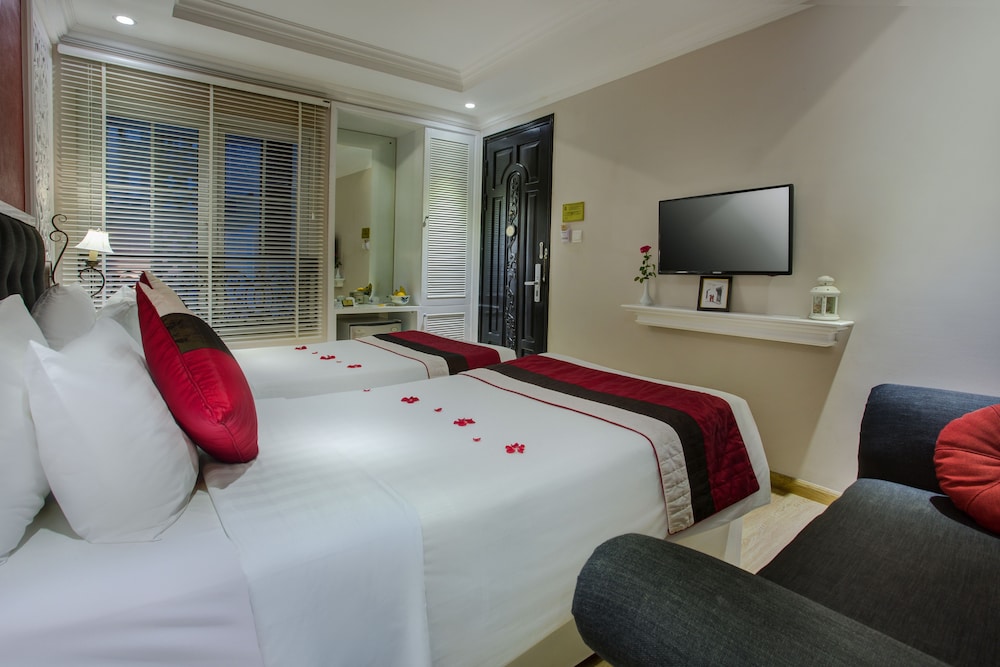 Lavender Central Hotel 40/75